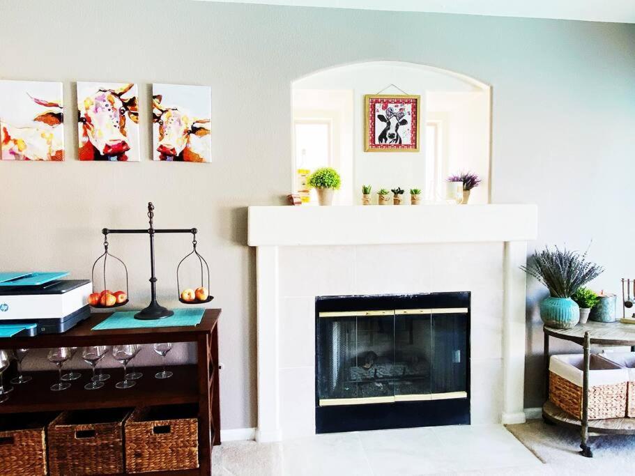 Amazing Heated Pool And Private Hot Tub 3Br In Heart Of Lv Villa Las Vegas Exterior foto